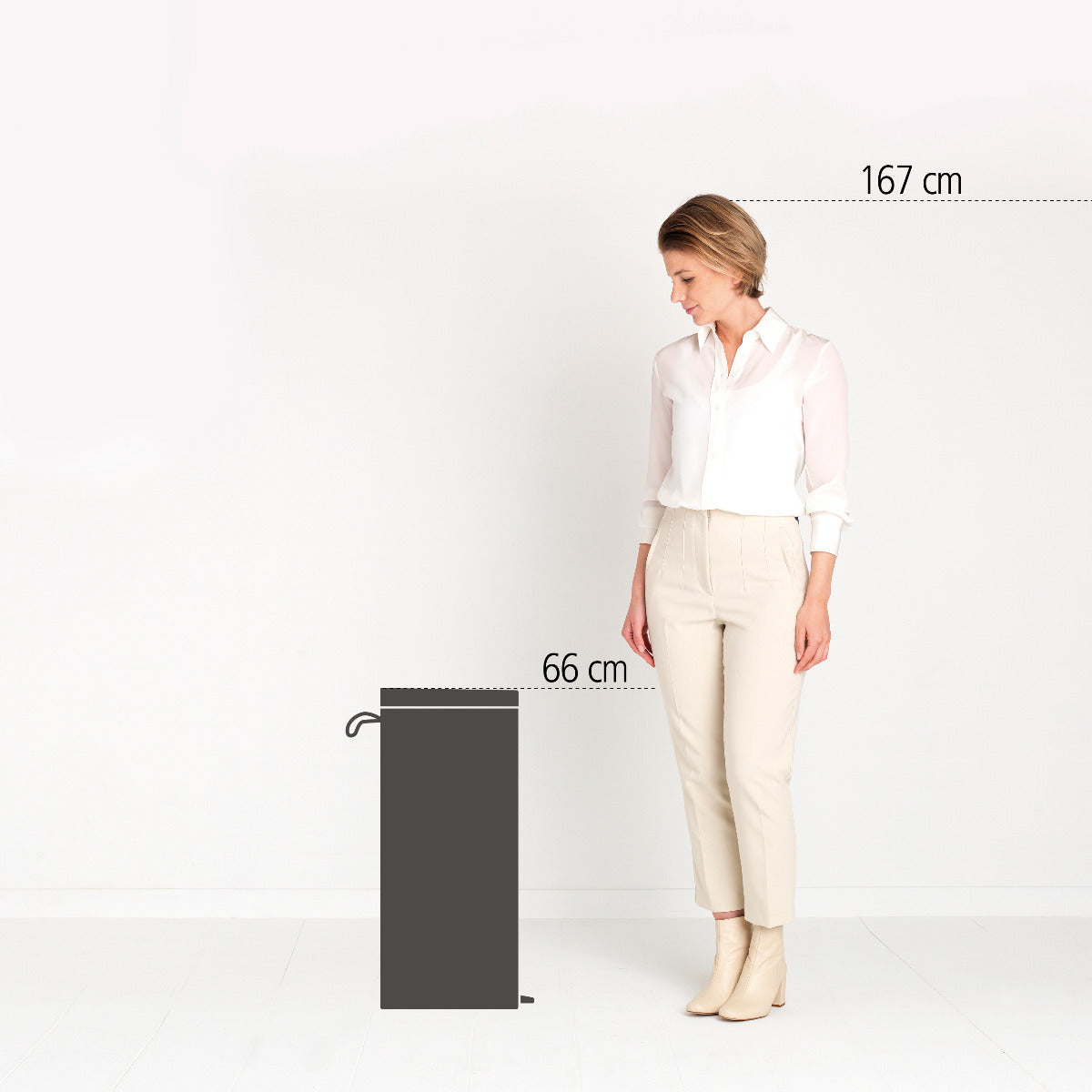 Brabantia｜Pedal Bin Flatback+ 靜音半圓平背腳踏桶 30L｜無印砂鋼