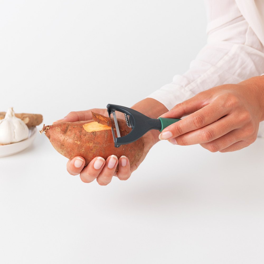 Brabantia｜TASTY+｜Colored handle stainless steel Y-shaped melon shaver PLUS peel scraper｜Fir tree green