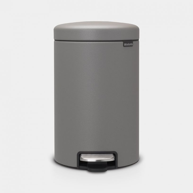 Brabantia｜Pedal Bin Flatback+ 靜音半圓平背腳踏桶 30L｜無印砂鋼